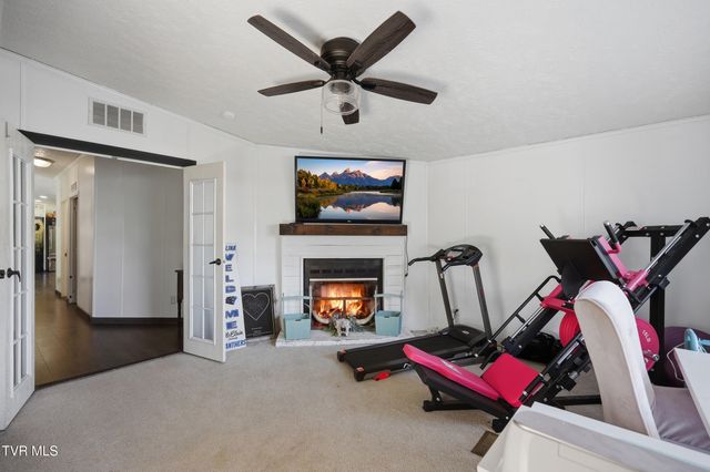 5728 Cranes Nest Road, Coeburn, VA 24230