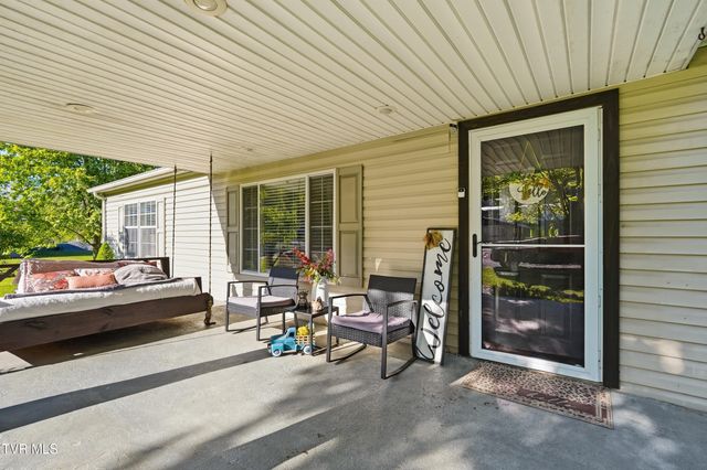 5728 Cranes Nest Road, Coeburn, VA 24230