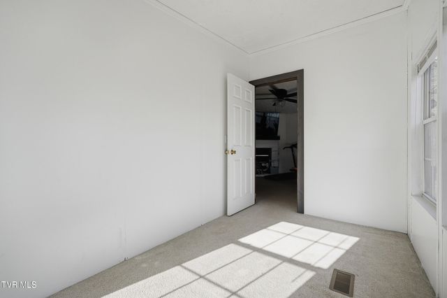 5728 Cranes Nest Road, Coeburn, VA 24230