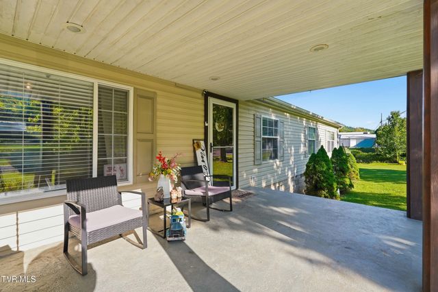 5728 Cranes Nest Road, Coeburn, VA 24230