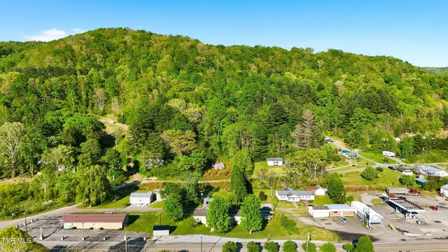 5728 Cranes Nest Road, Coeburn, VA 24230