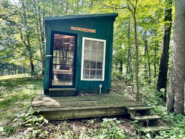 25 Hillbilly Hollar Road, Bedford, IN 47421