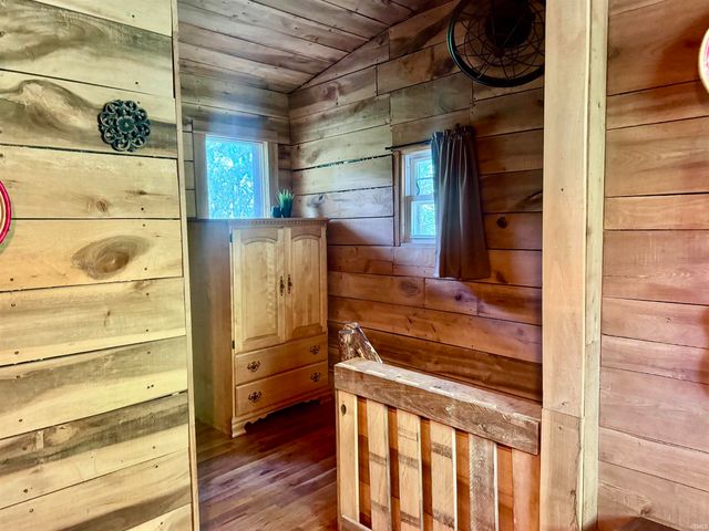25 Hillbilly Hollar Road, Bedford, IN 47421