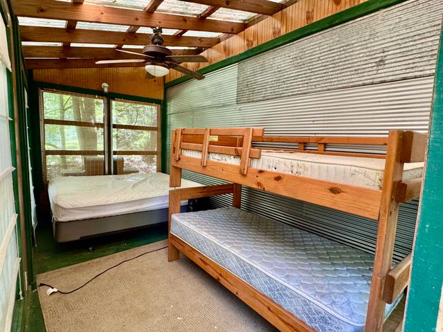 25 Hillbilly Hollar Road, Bedford, IN 47421