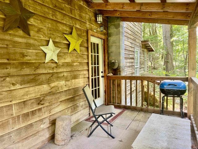 25 Hillbilly Hollar Road, Bedford, IN 47421