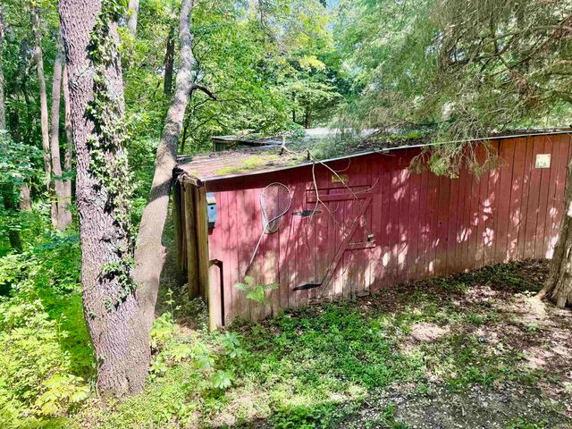 25 Hillbilly Hollar Road, Bedford, IN 47421