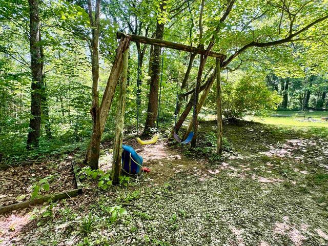 25 Hillbilly Hollar Road, Bedford, IN 47421