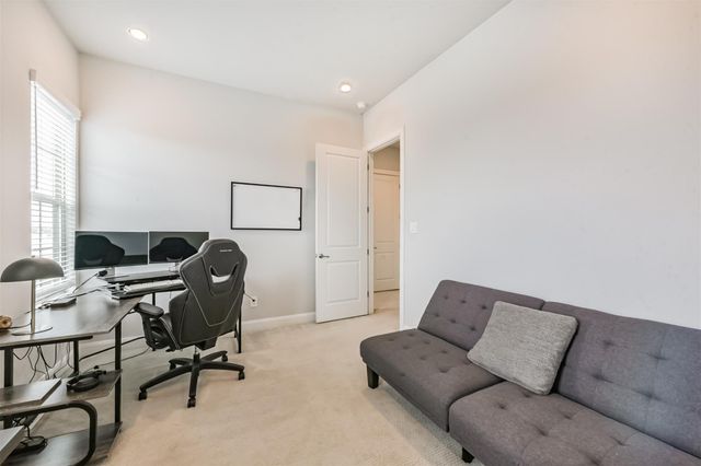 1040 W 26th Street E, Houston, TX 77008