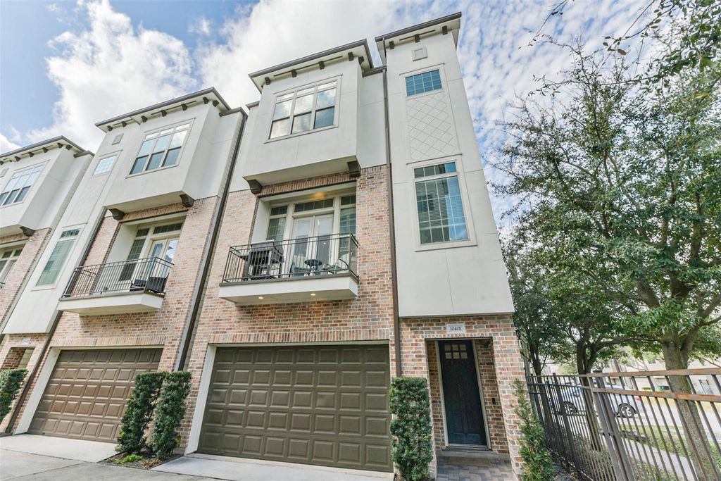 1040 W 26th Street E, Houston, TX 77008