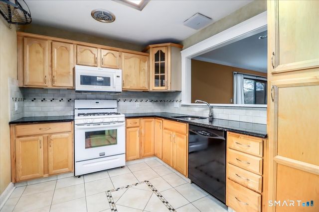 151 South Trail B, Stratford, CT 06614