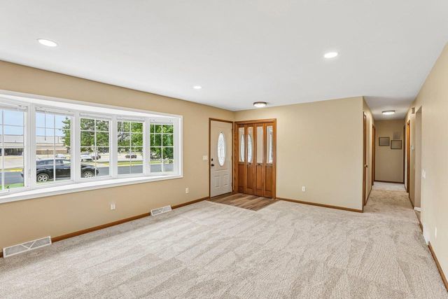 806 South Street, Waunakee, WI 53597