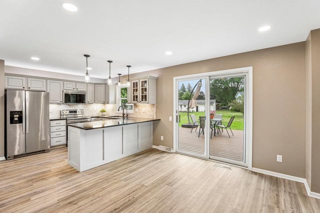 806 South Street, Waunakee, WI 53597