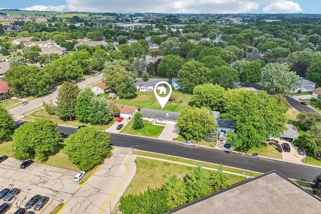 806 South Street, Waunakee, WI 53597