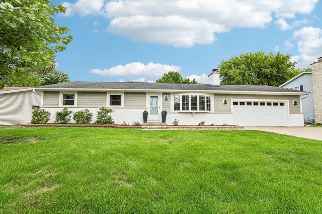 806 South Street, Waunakee, WI 53597