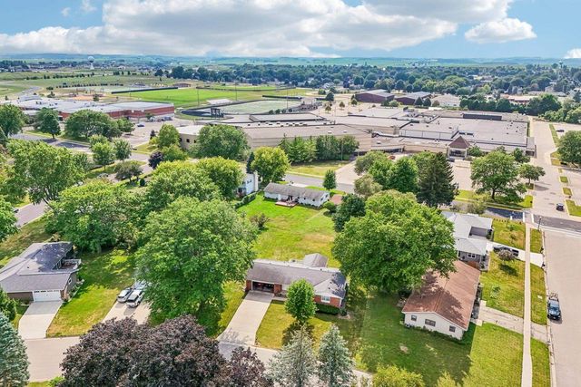 806 South Street, Waunakee, WI 53597
