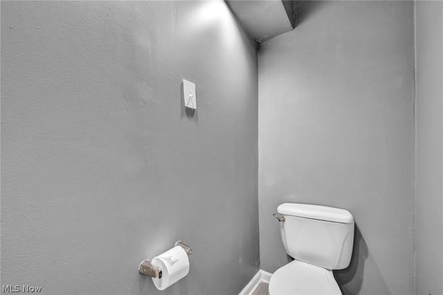 2407 Mira Court, Cleveland, OH 44109