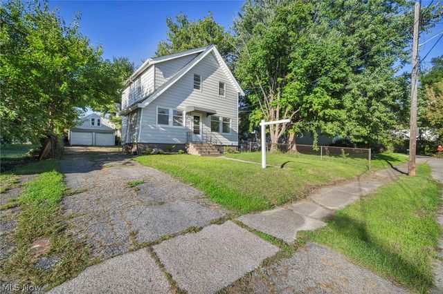 2407 Mira Court, Cleveland, OH 44109