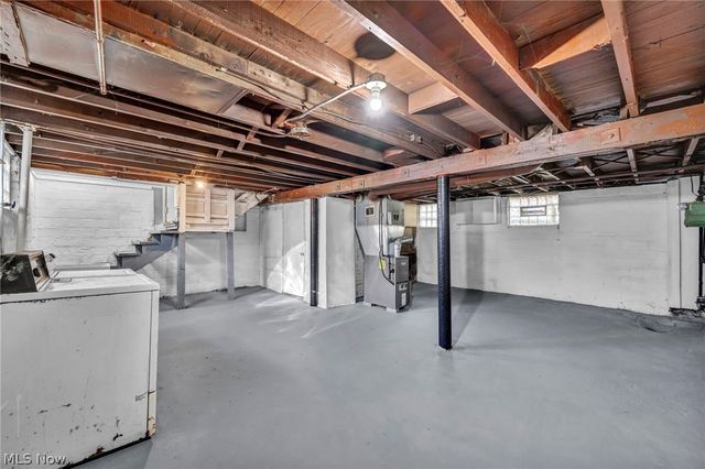 2407 Mira Court, Cleveland, OH 44109