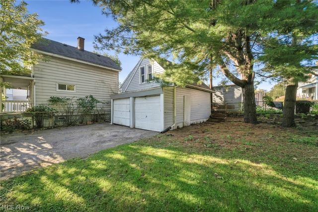2407 Mira Court, Cleveland, OH 44109