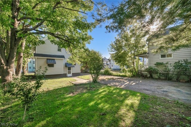 2407 Mira Court, Cleveland, OH 44109