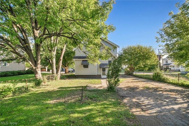 2407 Mira Court, Cleveland, OH 44109