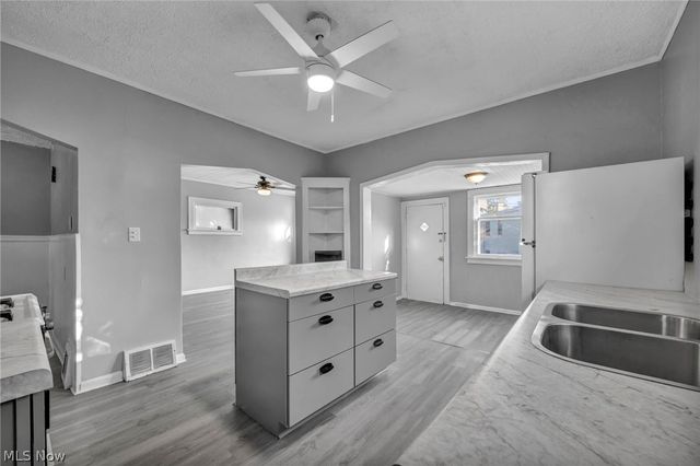 2407 Mira Court, Cleveland, OH 44109
