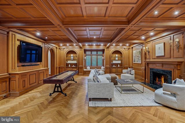 9324 GEORGETOWN PIKE, Great Falls, VA 22066