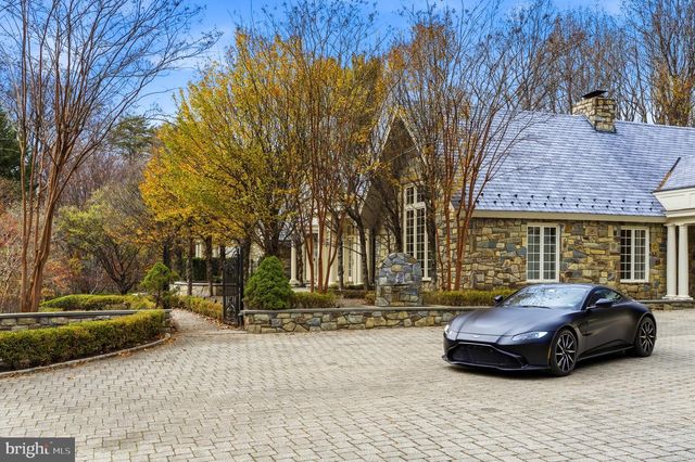 9324 GEORGETOWN PIKE, Great Falls, VA 22066