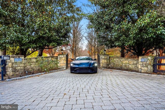 9324 GEORGETOWN PIKE, Great Falls, VA 22066