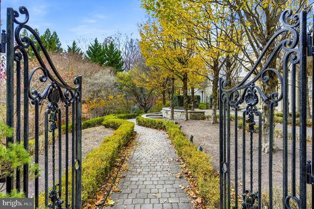 9324 GEORGETOWN PIKE, Great Falls, VA 22066