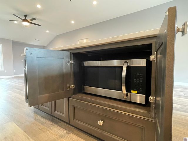 1360 Eagle Ln, Mayfield, KY 42066