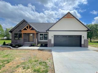 1360 Eagle Ln, Mayfield, KY 42066