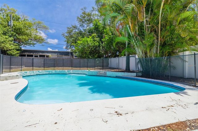1819 WEST DRIVE, Clearwater, FL 33755