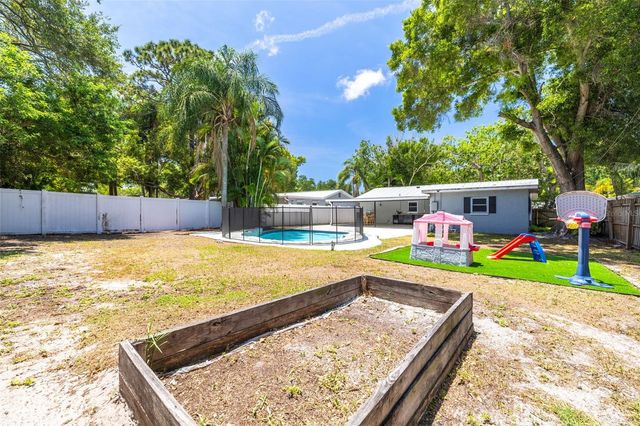 1819 WEST DRIVE, Clearwater, FL 33755