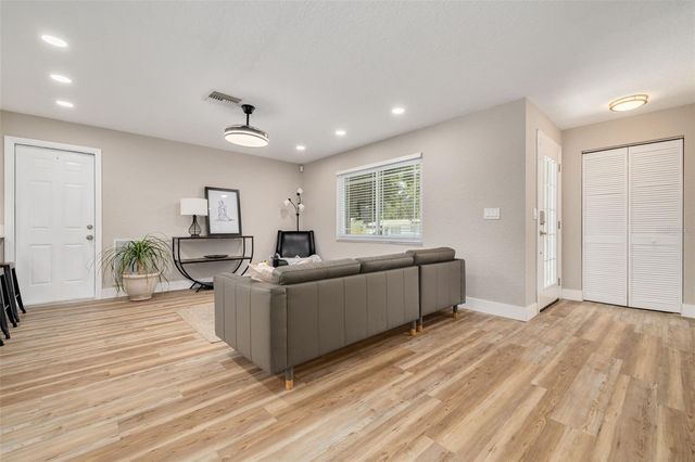 1819 WEST DRIVE, Clearwater, FL 33755
