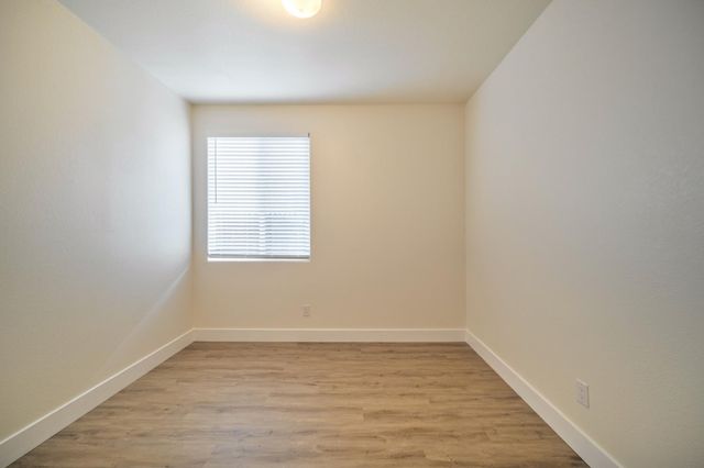 417 Arlingdale Cir, Rio Linda, CA 95673