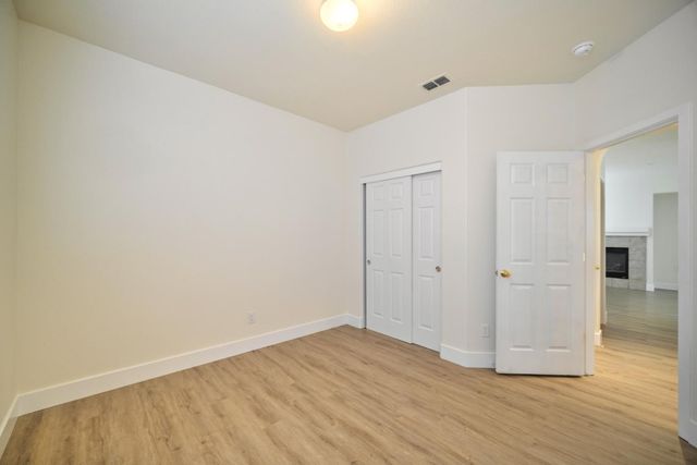 417 Arlingdale Cir, Rio Linda, CA 95673