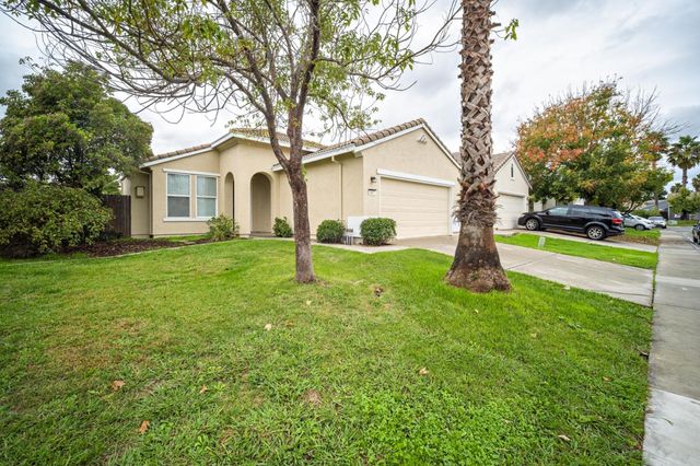 417 Arlingdale Cir, Rio Linda, CA 95673