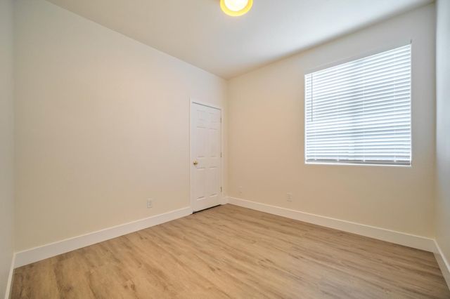 417 Arlingdale Cir, Rio Linda, CA 95673