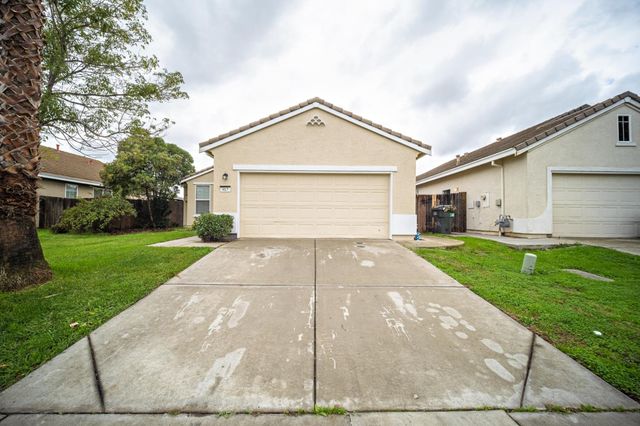 417 Arlingdale Cir, Rio Linda, CA 95673