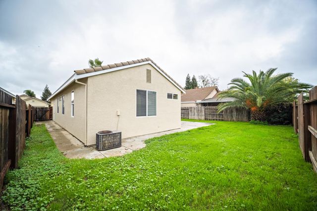 417 Arlingdale Cir, Rio Linda, CA 95673