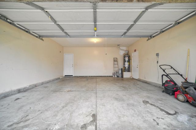 417 Arlingdale Cir, Rio Linda, CA 95673