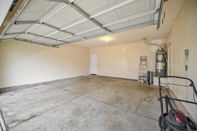 417 Arlingdale Cir, Rio Linda, CA 95673