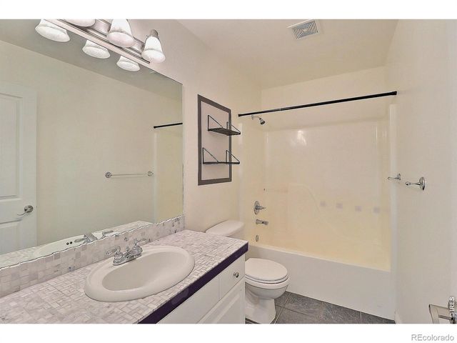 324 53rd Avenue, Greeley, CO 80634