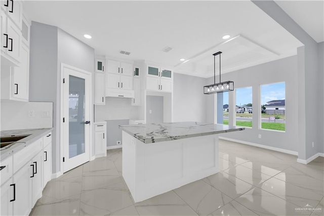 912 Bella Avenue, Alamo, TX 78516