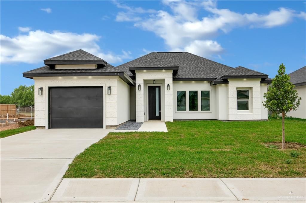 912 Bella Avenue, Alamo, TX 78516