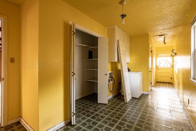 6761 County Rd 11, Shamrock, TX 79079