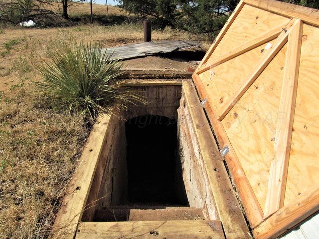 6761 County Rd 11, Shamrock, TX 79079