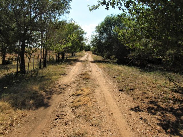 6761 County Rd 11, Shamrock, TX 79079