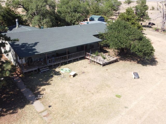 6761 County Rd 11, Shamrock, TX 79079